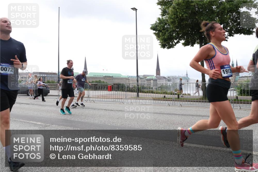 29.06.2025 - hella hamburg halbmarathon Lena Gebhardt http://msf.ph/oto/8359585 29.06.2025 10:39:11 Lombardsbrücke 0072, 4410, 13923, 19139, 1232, 1390, 1451, 1760, 1856, 1883, 2092, 2524, 2534, 2571, 2574, 2693, 2843, 2893, 2998, 3275, 3307, 3353, 3727, 3745, 3927, 4257, 4320, 4410, 4523, 4603, 4659, 4855, 4882, 4964, 6062, 6112, 6342, 6343, 6611, 6748, 7263, 7341, 7501, 7506, 7524, 7589, 7684, 7815, 8203, 8243, 8367, 8457, 8783, 9393, 9420, 9446, 9708, 9974, 9977, 10001, 10072, 10315, 10512, 10516, 10554, 13060 meine-sportfotos.de