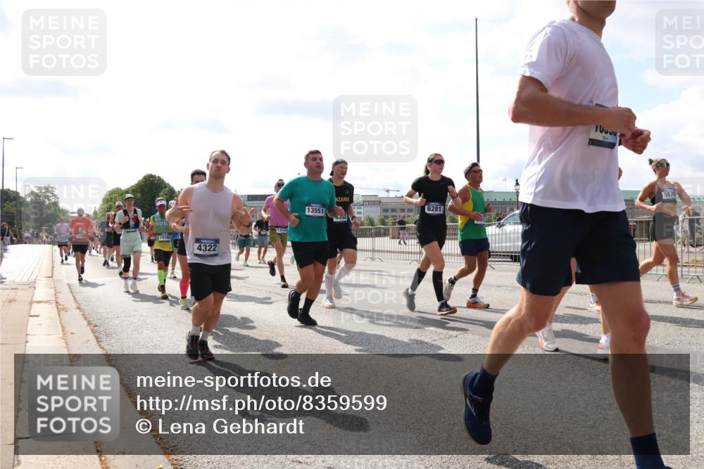 29.06.2025 - hella hamburg halbmarathon Lena Gebhardt http://msf.ph/oto/8359599 29.06.2025 10:01:35 Lombardsbrücke 19160, 4322, 13528, 13551, 6281, 0302, 1000, 5570, 1130, 1184, 1329, 1387, 1420, 1464, 1653, 1722, 1724, 1729, 1881, 1940, 2006, 2091, 2167, 2354, 2363, 2591, 2806, 2936, 2957, 3039, 3199, 3425, 3663, 4068, 4249, 4319, 4322, 4328, 4370, 4649, 4663, 5547, 5570, 5602, 5603, 5675, 6087, 6281, 0000, 6302, 6438, 6591, 6835, 6921, 6924, 7287, 7846, 8030, 8045, 8046, 8191, 8392, 8578, 8691, 8822, 8926, 9230, 9932, 10281, 10301, 10383, 10576, 10882, 10915, 11043, 11465 meine-sportfotos.de