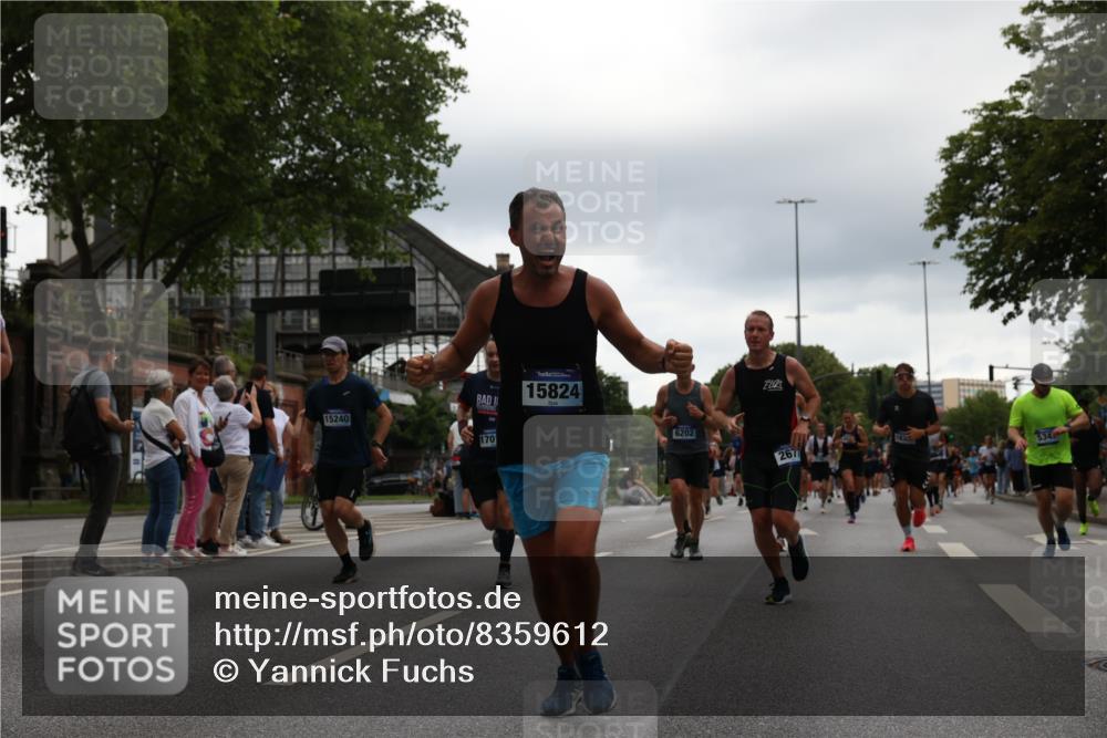 29.06.2025 - hella hamburg halbmarathon Yannick Fuchs http://msf.ph/oto/8359612 29.06.2025 10:53:10 20KM 1285, 1642, 2006, 2348, 2584, 2677, 2957, 2978, 3181, 3279, 3983, 4088, 4592, 5347, 5633, 5885, 6087, 6202, 6208, 6220, 6438, 6636, 6997, 7031, 7223, 7476, 8290, 8929, 9655, 10036, 10759, 10896, 10943, 11935, 11938, 12206, 12261, 12564, 12633, 12862, 13407, 13583, 13761, 14375, 14567, 14631, 14732, 14902, 14965, 15232, 15240, 15263, 15284, 15824, 16160, 16341, 16563, 16910, 16980, 17017, 17346, 17503, 17630, 18153, 18266, 18327, 18467, 18716, 19015, 19160 meine-sportfotos.de