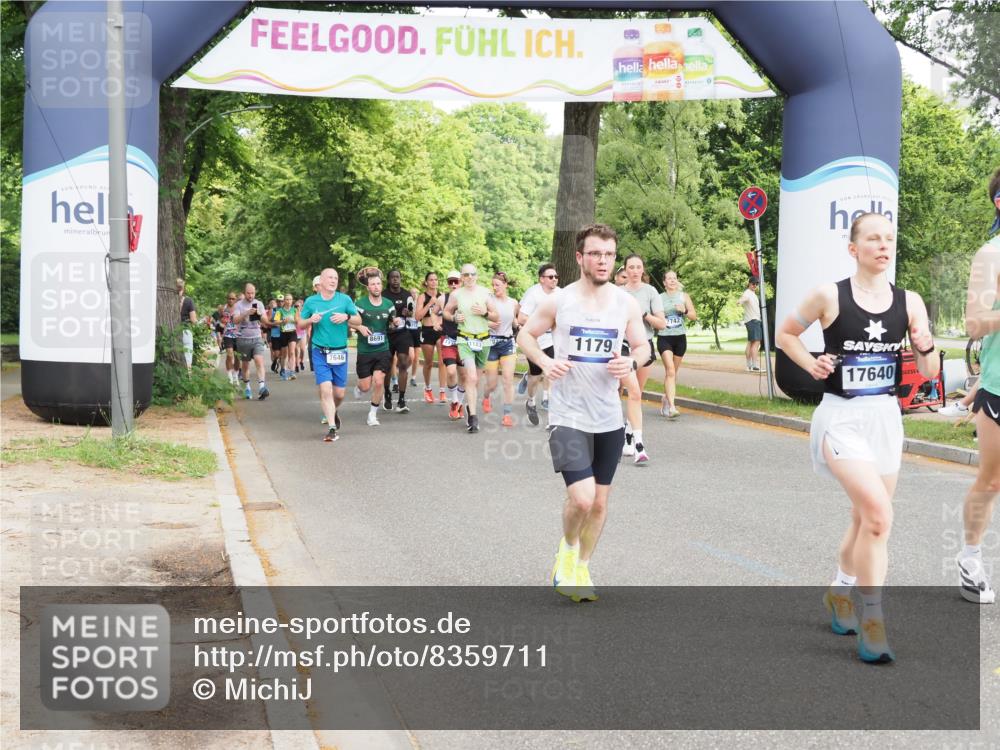 29.06.2025 - hella hamburg halbmarathon MichiJ http://msf.ph/oto/8359711 29.06.2025 10:42:34 Zwischen KM18-KM19 1179, 1834, 2029, 4616, 4772, 7594, 7646, 7976, 12544, 13666, 14365, 15884, 16334, 17640, 17642, 17740, 17940, 18340, 18495, 18835 meine-sportfotos.de