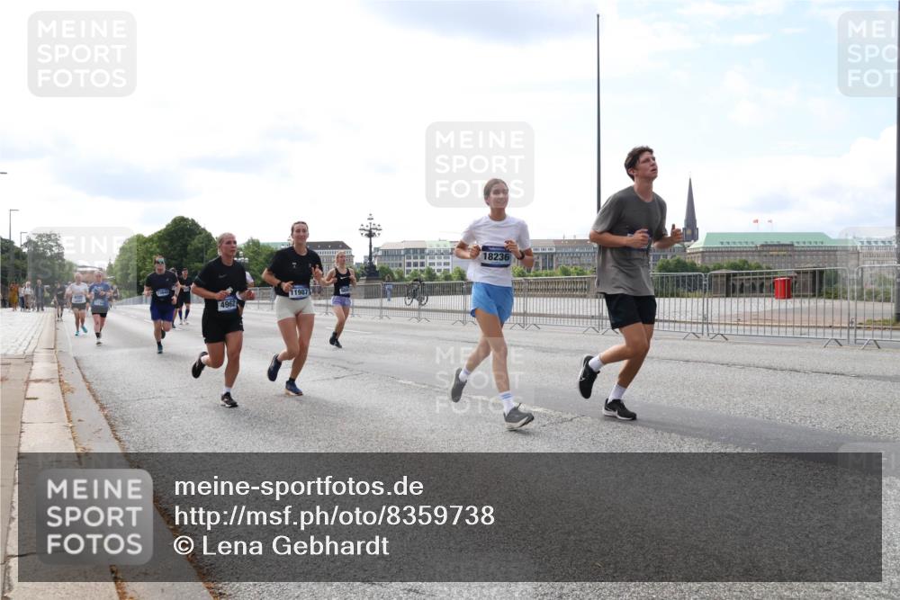 29.06.2025 - hella hamburg halbmarathon Lena Gebhardt http://msf.ph/oto/8359738 29.06.2025 10:14:05 Lombardsbrücke 4962, 11987, 18236, 1131, 1194, 1480, 1890, 2359, 2721, 2904, 2987, 3939, 4001, 4032, 4962, 5232, 5631, 5719, 6026, 6089, 6287, 6710, 7209, 7442, 7462, 7840, 7913, 7991, 8001, 8057, 8409, 8673, 8892, 9128, 9631, 9845, 9886, 10442, 10443, 10977, 11441, 11987, 12313, 12797, 12928, 12929, 12938, 13285, 13788, 14488, 15085, 15482, 15721, 15722, 15840, 16491, 17439, 17472, 17985, 18041, 18236, 18239 meine-sportfotos.de