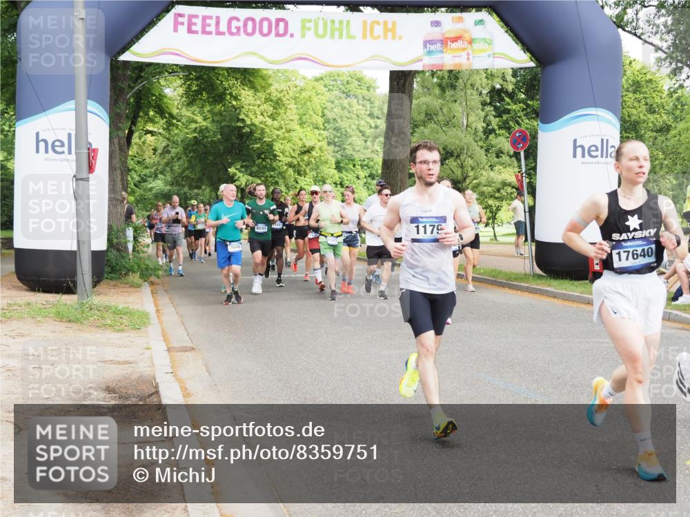 29.06.2025 - hella hamburg halbmarathon MichiJ http://msf.ph/oto/8359751 29.06.2025 10:42:35 Zwischen KM18-KM19 1179, 2029, 4616, 4772, 7594, 7646, 7742, 11143, 11799, 12544, 13666, 14365, 14881, 15884, 17640, 17642, 17740, 17940, 18340, 18495, 18746, 18835 meine-sportfotos.de