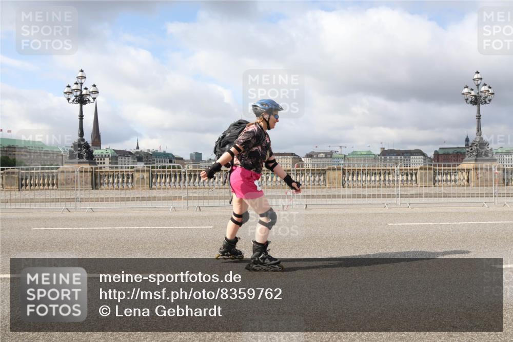 29.06.2025 - hella hamburg halbmarathon Lena Gebhardt http://msf.ph/oto/8359762 29.06.2025 09:09:39 Lombardsbrücke  meine-sportfotos.de