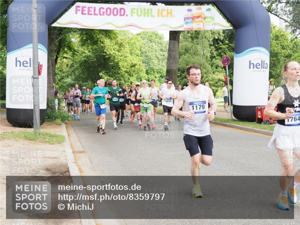 29.06.2025 - hella hamburg halbmarathon MichiJ http://msf.ph/oto/8359797 29.06.2025 10:42:35 Zwischen KM18-KM19 1179, 2029, 4616, 4772, 7594, 7646, 7742, 11143, 11799, 12544, 13666, 14365, 14881, 15884, 17640, 17642, 17740, 17940, 18340, 18495, 18746, 18835 meine-sportfotos.de