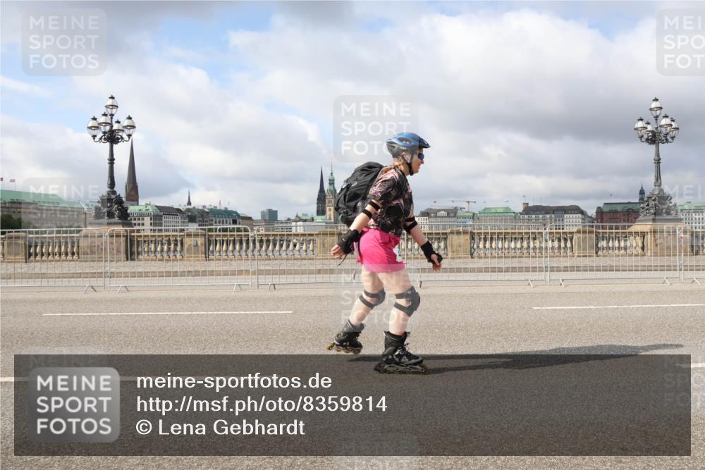 29.06.2025 - hella hamburg halbmarathon Lena Gebhardt http://msf.ph/oto/8359814 29.06.2025 09:09:39 Lombardsbrücke  meine-sportfotos.de