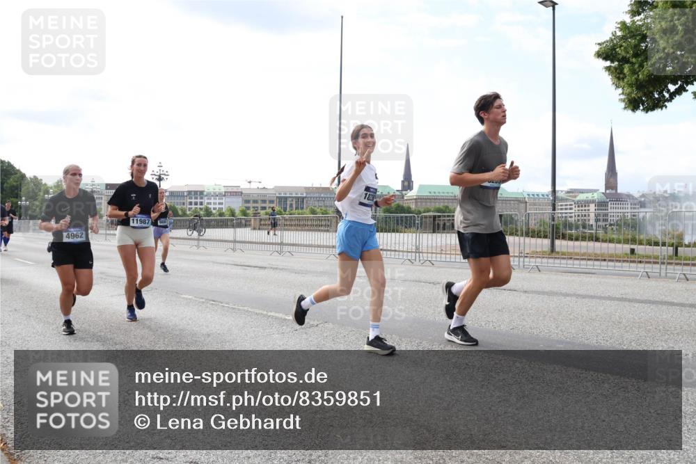 29.06.2025 - hella hamburg halbmarathon Lena Gebhardt http://msf.ph/oto/8359851 29.06.2025 10:14:05 Lombardsbrücke 4962, 11987, 988, 1836, 1131, 1194, 1480, 1890, 2359, 2721, 2904, 2987, 3939, 4001, 4032, 4962, 5232, 5631, 5719, 6026, 6089, 6287, 6710, 7209, 7442, 7462, 7840, 7913, 7991, 8001, 8057, 8409, 8673, 8892, 9128, 9631, 9845, 9886, 10442, 10443, 10977, 11441, 11987, 12313, 12797, 12928, 12929, 12938, 13285, 13788, 14488, 15085, 15482, 15721, 15722, 15840, 16491, 17439, 17472, 17985, 18041, 18236, 18239 meine-sportfotos.de