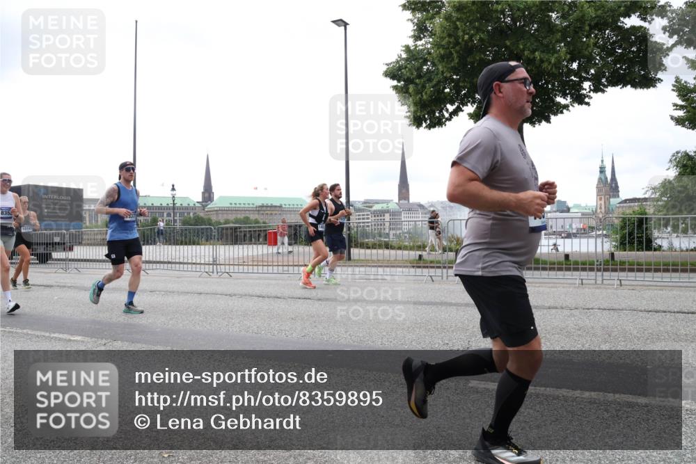 29.06.2025 - hella hamburg halbmarathon Lena Gebhardt http://msf.ph/oto/8359895 29.06.2025 10:48:14 Lombardsbrücke 835, 10145, 1157, 1174, 1175, 1246, 1392, 1618, 1639, 1645, 1701, 1926, 2037, 2163, 2195, 2197, 2418, 2475, 2491, 2545, 2627, 2650, 2756, 2909, 2958, 3049, 3224, 3320, 3468, 3504, 3661, 3679, 3933, 4327, 4588, 4856, 5585, 5781, 5886, 5952, 6143, 7240, 7393, 7394, 7427, 7532, 7916, 8077, 8310, 8461, 8521, 8774, 8948, 9356, 9696, 9697, 9775, 9921, 10059, 10145, 10658, 10777, 10794, 11548, 11742, 11781, 11909, 15715 meine-sportfotos.de