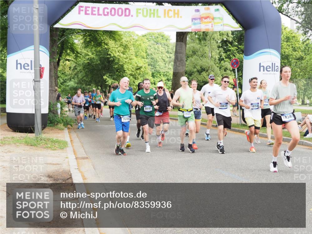 29.06.2025 - hella hamburg halbmarathon MichiJ http://msf.ph/oto/8359936 29.06.2025 10:42:36 Zwischen KM18-KM19 1179, 2029, 4772, 7594, 7646, 7742, 11143, 11799, 12544, 13666, 14365, 14881, 15884, 16092, 17640, 17642, 17740, 17940, 18212, 18340, 18495, 18746, 18835 meine-sportfotos.de