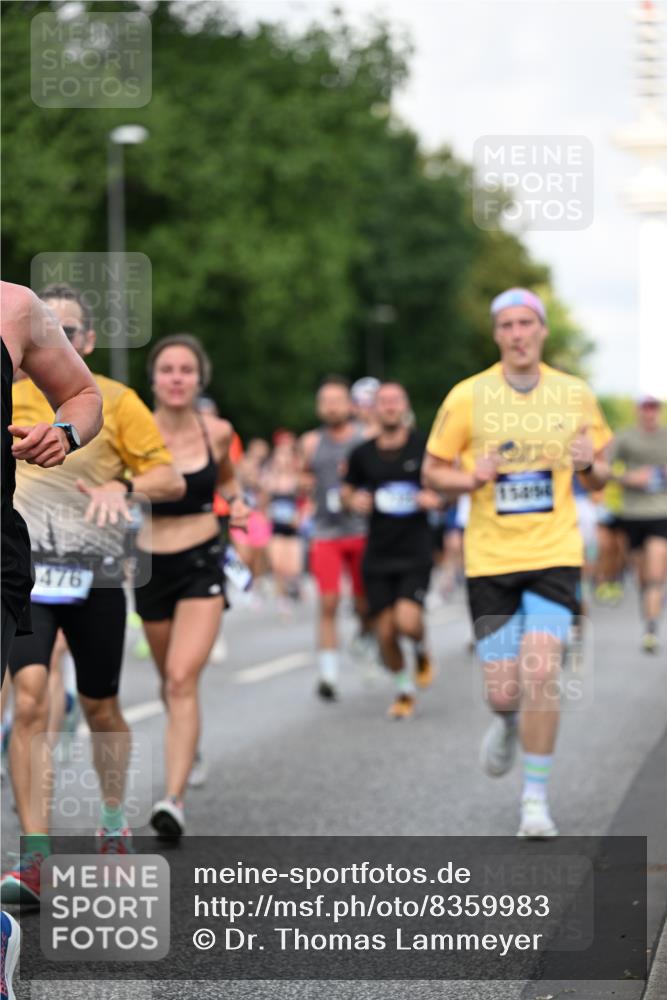 29.06.2025 - hella hamburg halbmarathon Dr. Thomas Lammeyer http://msf.ph/oto/8359983 29.06.2025 09:56:33 Kennedybrücke 1012, 1070, 1415, 1468, 1613, 1735, 1782, 2048, 2189, 2233, 2590, 2970, 3021, 3098, 3109, 3124, 3304, 3907, 3917, 3928, 4277, 4497, 4691, 4933, 4981, 5476, 5477, 5623, 5682, 6152, 6716, 7005, 7067, 7093, 7191, 7325, 7451, 7599, 7765, 7843, 8145, 8467, 8664, 8694, 8704, 8722, 9081, 9213, 9232, 9374, 9534, 9538, 9540, 10000, 10208, 10246, 10313, 10750, 10796, 10969, 11153, 11291, 11346 meine-sportfotos.de