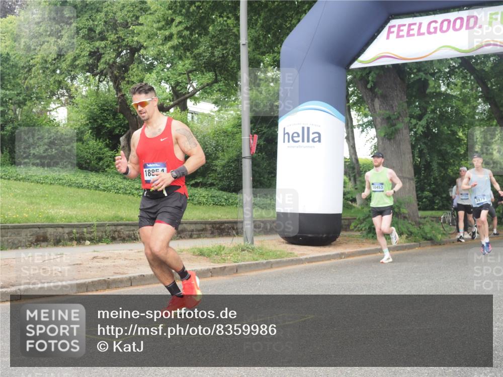 29.06.2025 - hella hamburg halbmarathon KatJ http://msf.ph/oto/8359986 29.06.2025 10:22:22 Zwischen KM18-KM19  meine-sportfotos.de