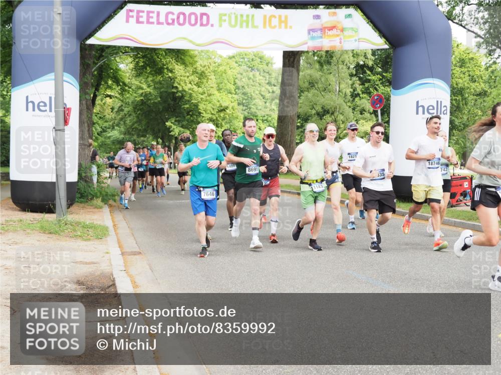 29.06.2025 - hella hamburg halbmarathon MichiJ http://msf.ph/oto/8359992 29.06.2025 10:42:36 Zwischen KM18-KM19 1179, 2029, 4772, 7594, 7646, 7742, 11143, 11799, 12544, 13666, 14365, 14881, 15884, 16092, 17640, 17642, 17740, 17940, 18212, 18340, 18495, 18746, 18835 meine-sportfotos.de