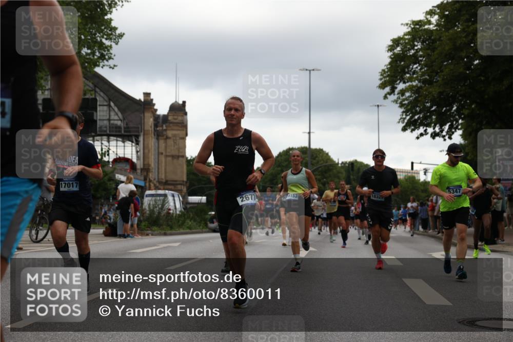 29.06.2025 - hella hamburg halbmarathon Yannick Fuchs http://msf.ph/oto/8360011 29.06.2025 10:53:11 20KM 1285, 2006, 2348, 2584, 2677, 2957, 2978, 3181, 3279, 3425, 3983, 4088, 4592, 5347, 5633, 5885, 6087, 6202, 6208, 6220, 6438, 6636, 6997, 7031, 7223, 7287, 7476, 8290, 9655, 10036, 10759, 10896, 10943, 11935, 11938, 12206, 12261, 12564, 12633, 12862, 13407, 13583, 13761, 14375, 14567, 14631, 14732, 14902, 14965, 15232, 15240, 15263, 15284, 15824, 16160, 16341, 16563, 16910, 16980, 17017, 17346, 17503, 17630, 18153, 18266, 18327, 18467, 18716, 19015, 19160 meine-sportfotos.de