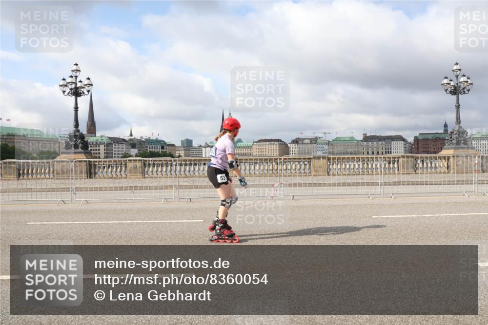 29.06.2025 - hella hamburg halbmarathon Lena Gebhardt http://msf.ph/oto/8360054 29.06.2025 09:09:48 Lombardsbrücke 53 meine-sportfotos.de