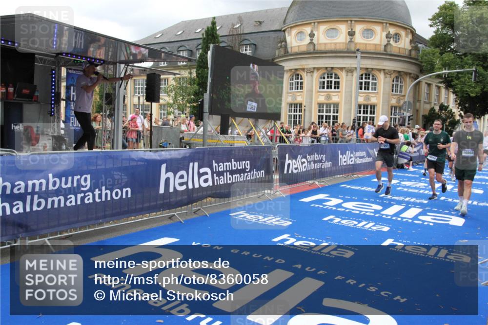 29.06.2025 - hella hamburg halbmarathon Michael Strokosch http://msf.ph/oto/8360058 29.06.2025 10:54:55 Ziel 1327, 1506, 2029, 4231, 6994, 10044, 14638, 14660, 15156, 16623, 16868, 17261 meine-sportfotos.de