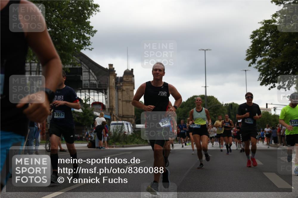 29.06.2025 - hella hamburg halbmarathon Yannick Fuchs http://msf.ph/oto/8360088 29.06.2025 10:53:11 20KM 1285, 2006, 2348, 2584, 2677, 2957, 2978, 3181, 3279, 3425, 3983, 4088, 4592, 5347, 5633, 5885, 6087, 6202, 6208, 6220, 6438, 6636, 6997, 7031, 7223, 7287, 7476, 8290, 9655, 10036, 10759, 10896, 10943, 11935, 11938, 12206, 12261, 12564, 12633, 12862, 13407, 13583, 13761, 14375, 14567, 14631, 14732, 14902, 14965, 15232, 15240, 15263, 15284, 15824, 16160, 16341, 16563, 16910, 16980, 17017, 17346, 17503, 17630, 18153, 18266, 18327, 18467, 18716, 19015, 19160 meine-sportfotos.de