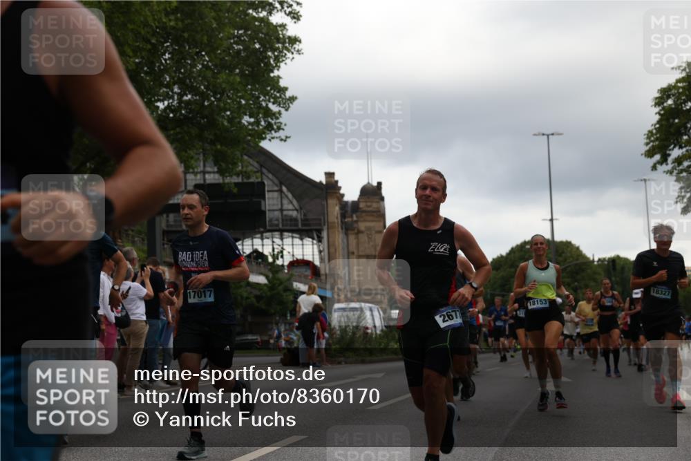 29.06.2025 - hella hamburg halbmarathon Yannick Fuchs http://msf.ph/oto/8360170 29.06.2025 10:53:11 20KM 1285, 2006, 2348, 2584, 2677, 2957, 2978, 3181, 3279, 3425, 3983, 4088, 4592, 5347, 5633, 5885, 6087, 6202, 6208, 6220, 6438, 6636, 6997, 7031, 7223, 7287, 7476, 8290, 9655, 10036, 10759, 10896, 10943, 11935, 11938, 12206, 12261, 12564, 12633, 12862, 13407, 13583, 13761, 14375, 14567, 14631, 14732, 14902, 14965, 15232, 15240, 15263, 15284, 15824, 16160, 16341, 16563, 16910, 16980, 17017, 17346, 17503, 17630, 18153, 18266, 18327, 18467, 18716, 19015, 19160 meine-sportfotos.de