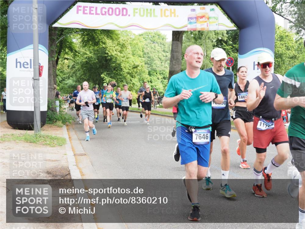 29.06.2025 - hella hamburg halbmarathon MichiJ http://msf.ph/oto/8360210 29.06.2025 10:42:38 Zwischen KM18-KM19 1179, 2029, 2378, 5465, 7646, 7742, 8691, 11143, 11797, 11799, 13234, 14881, 15884, 16092, 16213, 17640, 17642, 18212, 18290, 18340, 18746, 18835, 19152 meine-sportfotos.de