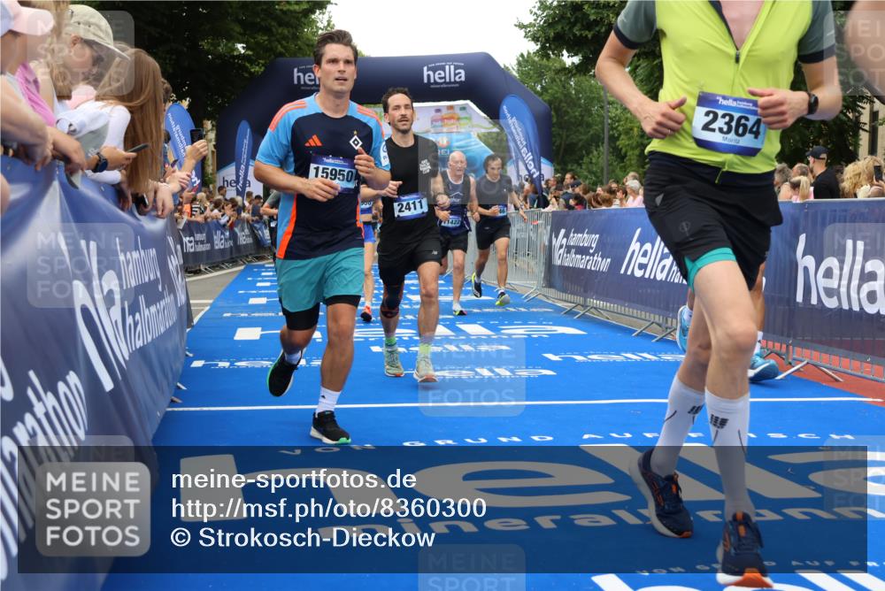 29.06.2025 - hella hamburg halbmarathon Strokosch-Dieckow http://msf.ph/oto/8360300 29.06.2025 10:51:23 Ziel 1335, 1817, 2364, 2411, 2636, 2718, 2946, 4814, 5820, 6657, 6776, 7943, 8316, 8989, 9214, 9656, 10480, 10667, 11124, 11422, 12016, 13047, 13403, 13792, 14865, 14994, 15871, 15950, 16357, 17131, 18019, 18489 meine-sportfotos.de