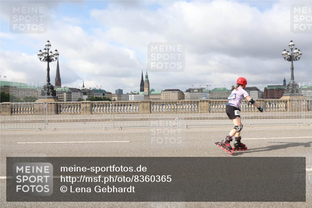 29.06.2025 - hella hamburg halbmarathon Lena Gebhardt http://msf.ph/oto/8360365 29.06.2025 09:09:49 Lombardsbrücke 53 meine-sportfotos.de