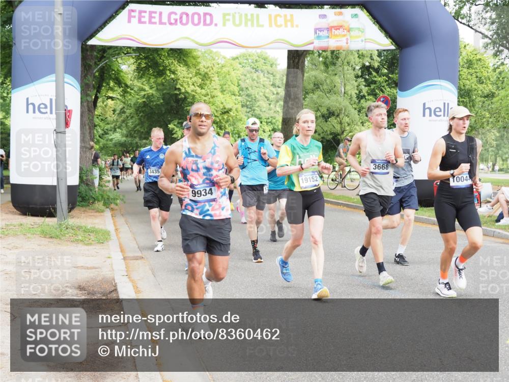 29.06.2025 - hella hamburg halbmarathon MichiJ http://msf.ph/oto/8360462 29.06.2025 10:42:42 Zwischen KM18-KM19 1179, 2378, 3048, 3668, 5465, 7646, 7742, 8573, 8691, 8996, 9934, 10044, 11143, 11797, 11799, 12348, 12590, 13234, 13236, 14408, 14881, 16092, 16213, 16609, 18212, 18290, 18340, 18746, 18835, 19152 meine-sportfotos.de