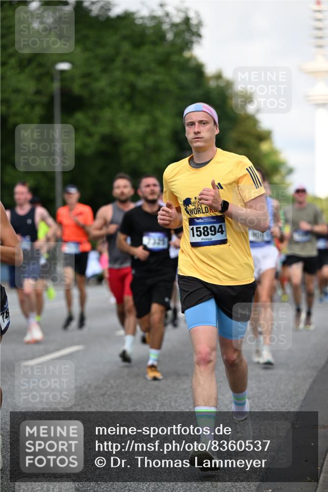 29.06.2025 - hella hamburg halbmarathon Dr. Thomas Lammeyer http://msf.ph/oto/8360537 29.06.2025 09:56:34 Kennedybrücke 1012, 1070, 1415, 1468, 1613, 1735, 1782, 2048, 2189, 2213, 2233, 2590, 2970, 3021, 3098, 3109, 3124, 3304, 3907, 3917, 3928, 4277, 4497, 4691, 4933, 4981, 5476, 5477, 5623, 5682, 6152, 6712, 6716, 7005, 7067, 7093, 7191, 7325, 7451, 7599, 7765, 7843, 8145, 8467, 8664, 8694, 8704, 8722, 9081, 9213, 9232, 9374, 9534, 9538, 9540, 9585, 10000, 10208, 10246, 10313, 10750, 10796, 10969, 11153, 11291, 11346 meine-sportfotos.de