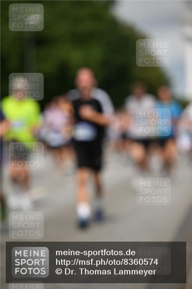 29.06.2025 - hella hamburg halbmarathon Dr. Thomas Lammeyer http://msf.ph/oto/8360574 29.06.2025 10:18:53 Kennedybrücke 1296, 1379, 1575, 1728, 1745, 2046, 2281, 2690, 3454, 3507, 3509, 3691, 4495, 4641, 5608, 5800, 5981, 6181, 6317, 6710, 6724, 7195, 7439, 7446, 7447, 7881, 8239, 8256, 8275, 8522, 8563, 8755, 8854, 8892, 9709, 9911, 9975, 10589, 10717, 10858, 11271 meine-sportfotos.de