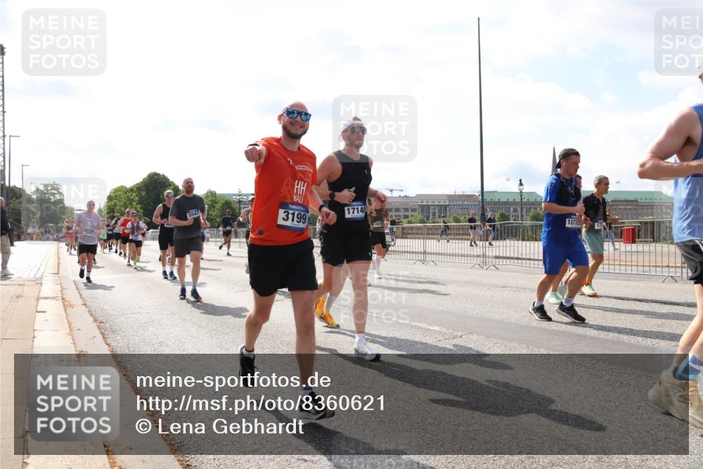 29.06.2025 - hella hamburg halbmarathon Lena Gebhardt http://msf.ph/oto/8360621 29.06.2025 10:01:39 Lombardsbrücke 2591, 5547, 3199, 17140, 18232, 187, 172, 1184, 1329, 1387, 1420, 1464, 1653, 1722, 1724, 1729, 1881, 1940, 2006, 2091, 2167, 2354, 2363, 2591, 2806, 2957, 3039, 3199, 3425, 3663, 4068, 4249, 4286, 4319, 4322, 4328, 4370, 4649, 4663, 5547, 5570, 5602, 5603, 5675, 5742, 6087, 6281, 0000, 6302, 6438, 6591, 6595, 6921, 6924, 7287, 7846, 8030, 8045, 8046, 8191, 8392, 8578, 8691, 8822, 8926, 9230, 10281, 10301, 10383, 10576, 10882, 10915, 11043, 11465 meine-sportfotos.de