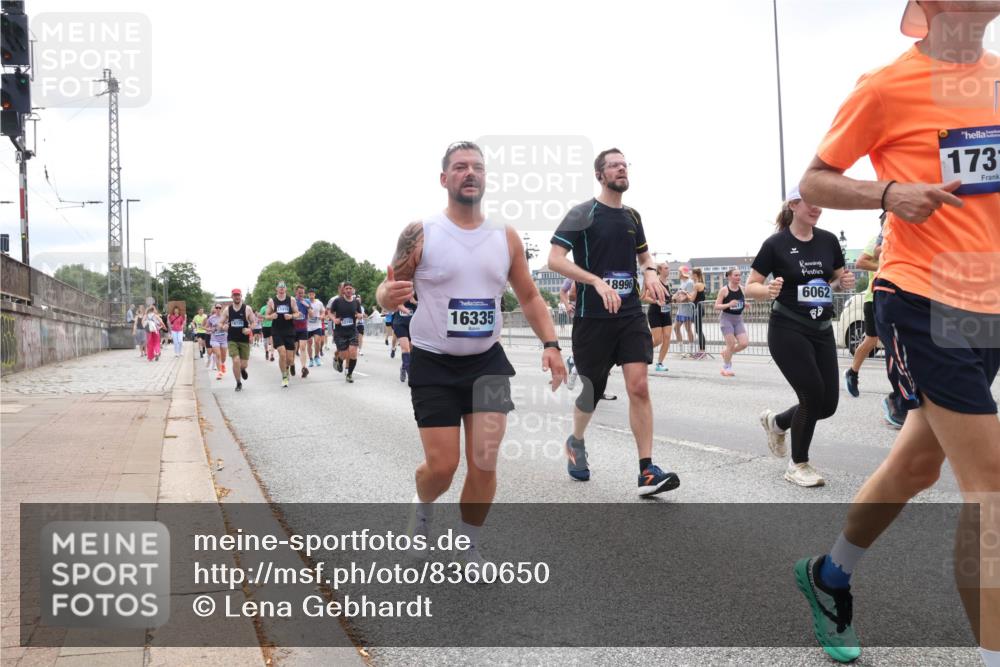 29.06.2025 - hella hamburg halbmarathon Lena Gebhardt http://msf.ph/oto/8360650 29.06.2025 10:39:14 Lombardsbrücke 18725, 16335, 18996, 6062, 173, 1232, 1390, 1451, 1760, 1856, 1883, 2092, 2524, 2534, 2571, 2574, 2843, 2893, 2998, 3275, 3307, 3353, 3727, 3745, 3927, 4257, 4320, 4410, 4523, 4603, 4659, 4855, 4882, 4964, 6062, 6112, 6321, 6342, 6343, 6611, 6748, 7263, 7341, 7501, 7506, 7524, 7589, 7684, 7815, 8203, 8243, 8367, 8457, 8783, 8995, 9393, 9420, 9446, 9698, 9708, 9974, 9977, 10001, 10072, 10315, 10512, 10516, 10554, 13060 meine-sportfotos.de