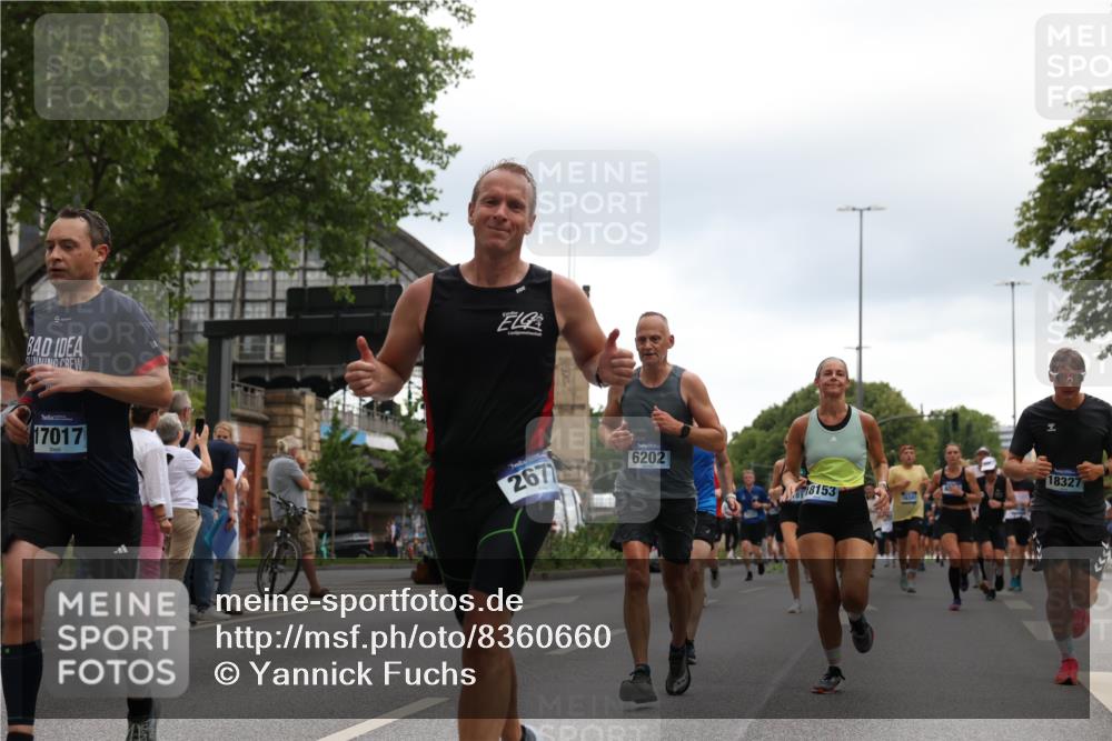 29.06.2025 - hella hamburg halbmarathon Yannick Fuchs http://msf.ph/oto/8360660 29.06.2025 10:53:11 20KM 1285, 2006, 2348, 2584, 2677, 2957, 2978, 3181, 3279, 3425, 3983, 4088, 4592, 5347, 5633, 5885, 6087, 6202, 6208, 6220, 6438, 6636, 6997, 7031, 7223, 7287, 7476, 8290, 9655, 10036, 10759, 10896, 10943, 11935, 11938, 12206, 12261, 12564, 12633, 12862, 13407, 13583, 13761, 14375, 14567, 14631, 14732, 14902, 14965, 15232, 15240, 15263, 15284, 15824, 16160, 16341, 16563, 16910, 16980, 17017, 17346, 17503, 17630, 18153, 18266, 18327, 18467, 18716, 19015, 19160 meine-sportfotos.de