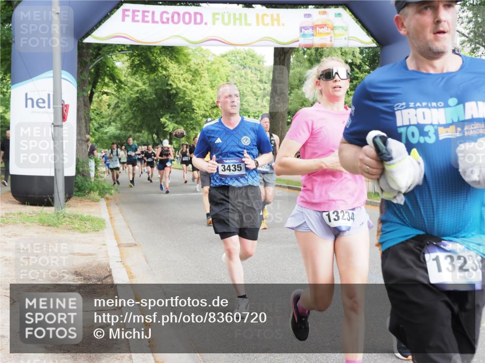 29.06.2025 - hella hamburg halbmarathon MichiJ http://msf.ph/oto/8360720 29.06.2025 10:42:44 Zwischen KM18-KM19 2378, 3048, 3435, 3668, 5465, 8573, 8691, 8996, 9934, 10044, 11797, 12248, 12348, 12590, 13234, 13236, 14408, 14750, 16092, 16213, 16609, 18212, 18290, 19091, 19152 meine-sportfotos.de