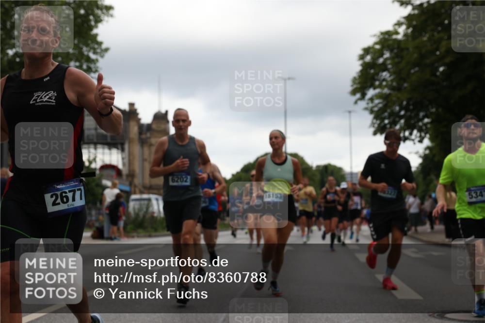 29.06.2025 - hella hamburg halbmarathon Yannick Fuchs http://msf.ph/oto/8360788 29.06.2025 10:53:12 20KM 1285, 2006, 2348, 2584, 2677, 2957, 2978, 3114, 3181, 3279, 3425, 3983, 4088, 4592, 5347, 5633, 5885, 6087, 6202, 6208, 6220, 6438, 6636, 6997, 7031, 7223, 7287, 7476, 8290, 9655, 10036, 10759, 10896, 10943, 11935, 11938, 12206, 12261, 12564, 12633, 12736, 12862, 13583, 13761, 14375, 14567, 14732, 14902, 14965, 15232, 15240, 15284, 15824, 16160, 16341, 16563, 16910, 16980, 17017, 17346, 17503, 17630, 18153, 18266, 18327, 18467, 18716, 19015, 19160 meine-sportfotos.de