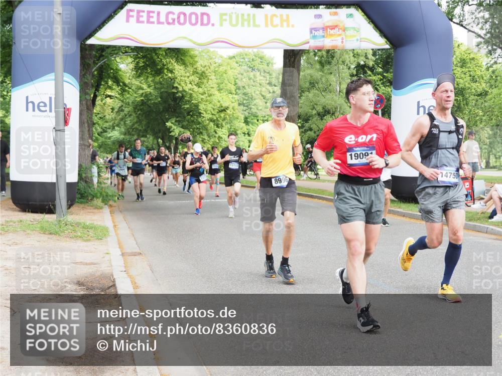 29.06.2025 - hella hamburg halbmarathon MichiJ http://msf.ph/oto/8360836 29.06.2025 10:42:46 Zwischen KM18-KM19 3048, 3435, 3668, 8573, 8996, 9934, 10044, 10188, 12248, 12348, 12590, 13234, 13236, 14408, 14750, 16213, 16609, 19091, 19152 meine-sportfotos.de