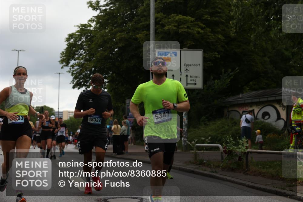 29.06.2025 - hella hamburg halbmarathon Yannick Fuchs http://msf.ph/oto/8360885 29.06.2025 10:53:12 20KM 1285, 2006, 2348, 2584, 2677, 2957, 2978, 3114, 3181, 3279, 3425, 3983, 4088, 4592, 5347, 5633, 5885, 6087, 6202, 6208, 6220, 6438, 6636, 6997, 7031, 7223, 7287, 7476, 8290, 9655, 10036, 10759, 10896, 10943, 11935, 11938, 12206, 12261, 12564, 12633, 12736, 12862, 13583, 13761, 14375, 14567, 14732, 14902, 14965, 15232, 15240, 15284, 15824, 16160, 16341, 16563, 16910, 16980, 17017, 17346, 17503, 17630, 18153, 18266, 18327, 18467, 18716, 19015, 19160 meine-sportfotos.de