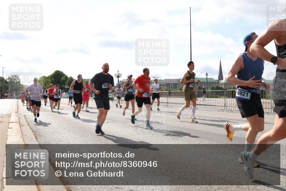 29.06.2025 - hella hamburg halbmarathon Lena Gebhardt http://msf.ph/oto/8360946 29.06.2025 10:01:40 Lombardsbrücke 5547, 10915, 2591, 14375, 1895, 6921, 1184, 1329, 1387, 1420, 1464, 1653, 1722, 1724, 1729, 1881, 1940, 2006, 2091, 2167, 2591, 2806, 2957, 3039, 3199, 3425, 3663, 4068, 4249, 4286, 4319, 4322, 4328, 4370, 4649, 4663, 5547, 5570, 5602, 5603, 5675, 5742, 6087, 6281, 0000, 6302, 6327, 6438, 6591, 6595, 6921, 6924, 7287, 7846, 8030, 8045, 8046, 8191, 8392, 8578, 8691, 8822, 8926, 9230, 10281, 10301, 10383, 10576, 10882, 10915, 11043, 11465 meine-sportfotos.de