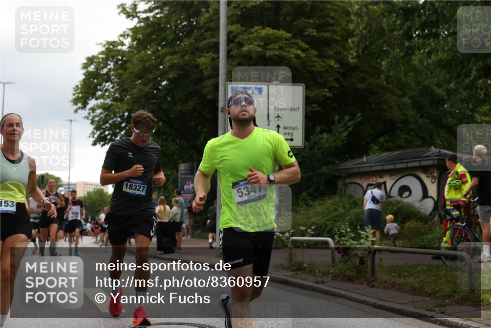 29.06.2025 - hella hamburg halbmarathon Yannick Fuchs http://msf.ph/oto/8360957 29.06.2025 10:53:12 20KM 1285, 2006, 2348, 2584, 2677, 2957, 2978, 3114, 3181, 3279, 3425, 3983, 4088, 4592, 5347, 5633, 5885, 6087, 6202, 6208, 6220, 6438, 6636, 6997, 7031, 7223, 7287, 7476, 8290, 9655, 10036, 10759, 10896, 10943, 11935, 11938, 12206, 12261, 12564, 12633, 12736, 12862, 13583, 13761, 14375, 14567, 14732, 14902, 14965, 15232, 15240, 15284, 15824, 16160, 16341, 16563, 16910, 16980, 17017, 17346, 17503, 17630, 18153, 18266, 18327, 18467, 18716, 19015, 19160 meine-sportfotos.de