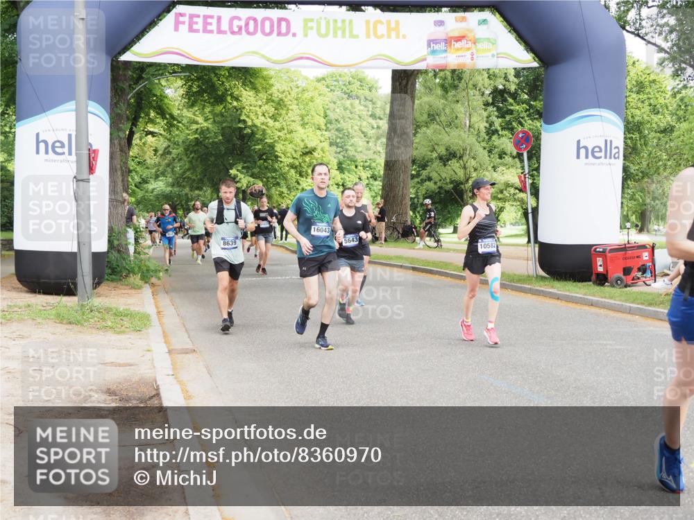 29.06.2025 - hella hamburg halbmarathon MichiJ http://msf.ph/oto/8360970 29.06.2025 10:42:50 Zwischen KM18-KM19 3435, 5643, 8311, 8639, 8996, 10188, 10582, 12248, 14175, 14408, 14750, 15113, 16043, 18719, 19091 meine-sportfotos.de