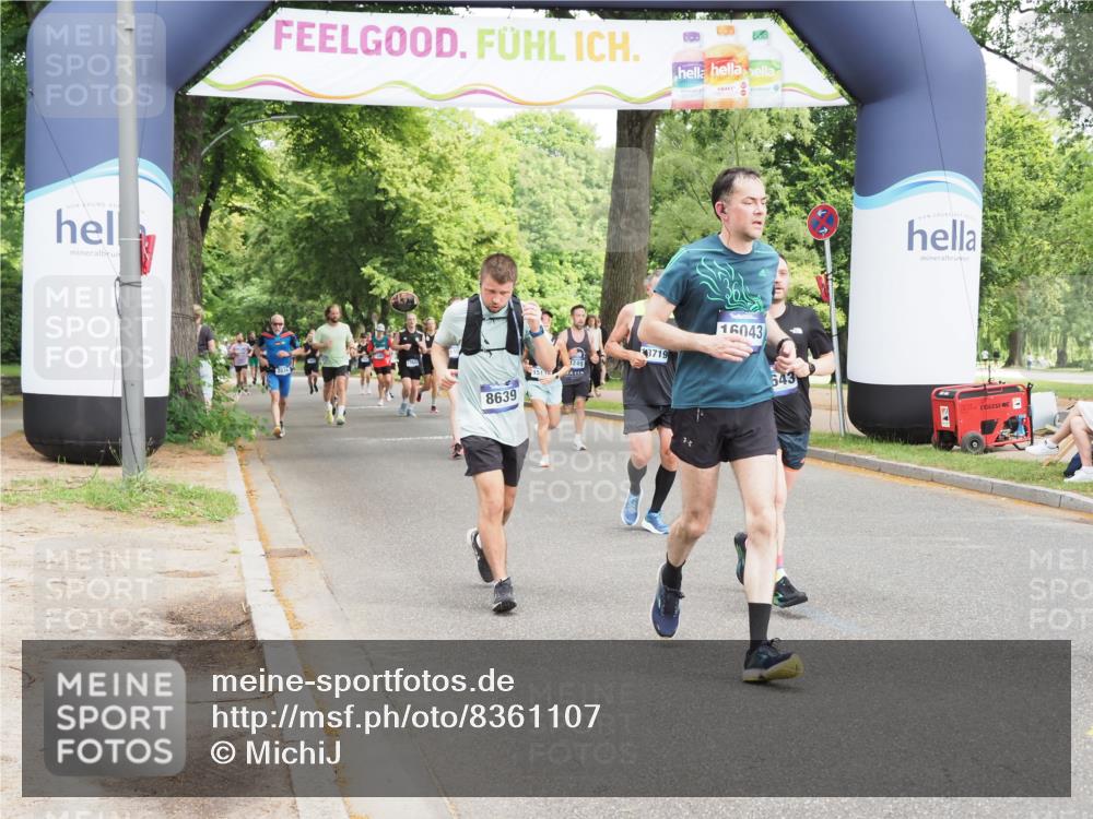 29.06.2025 - hella hamburg halbmarathon MichiJ http://msf.ph/oto/8361107 29.06.2025 10:42:52 Zwischen KM18-KM19 5643, 8311, 8639, 10188, 10582, 14175, 14750, 15113, 15134, 16043, 18719 meine-sportfotos.de