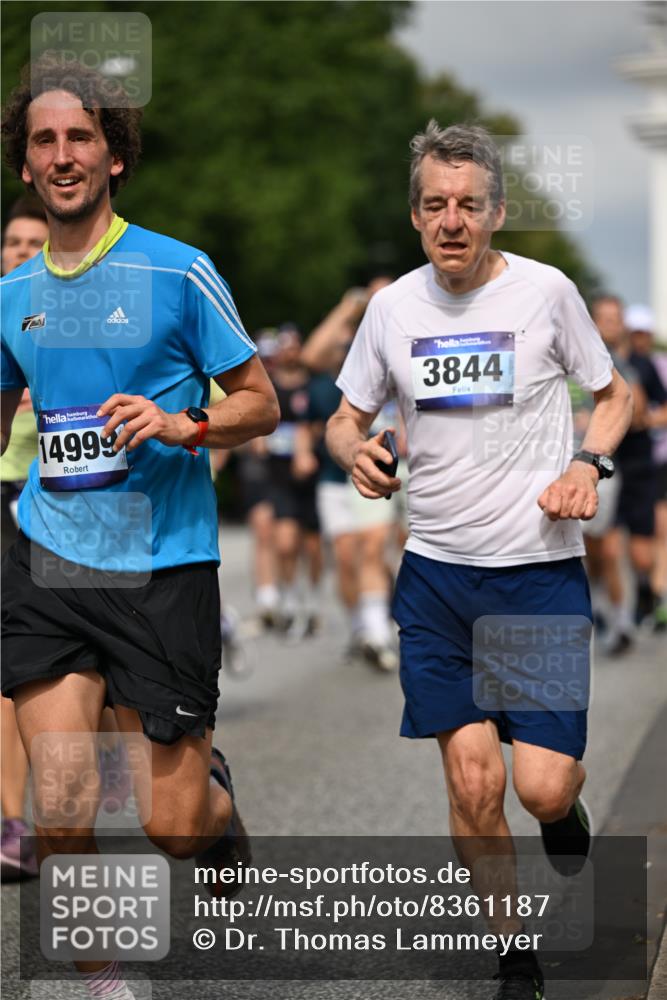 29.06.2025 - hella hamburg halbmarathon Dr. Thomas Lammeyer http://msf.ph/oto/8361187 29.06.2025 10:18:58 Kennedybrücke 1296, 1379, 1524, 1575, 1745, 2046, 2281, 2690, 3454, 3507, 3509, 3513, 3650, 4495, 4641, 5608, 5800, 5981, 6248, 6317, 6710, 7195, 7439, 7446, 7447, 7881, 8239, 8256, 8275, 8522, 8563, 8609, 8854, 8892, 9709, 9911, 9975, 10589, 10717, 10858, 11271 meine-sportfotos.de