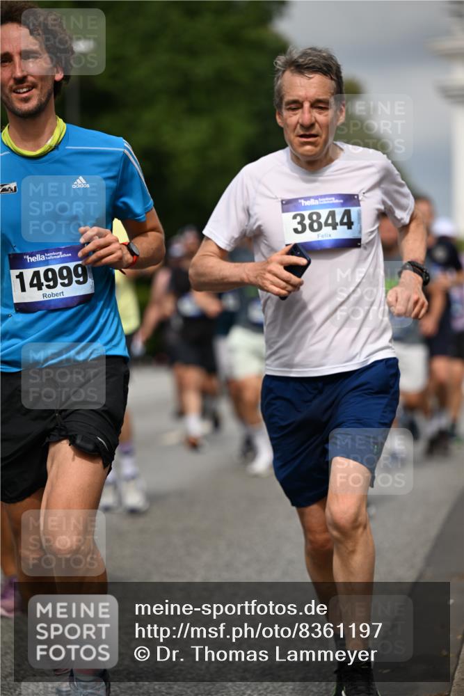 29.06.2025 - hella hamburg halbmarathon Dr. Thomas Lammeyer http://msf.ph/oto/8361197 29.06.2025 10:18:58 Kennedybrücke 1296, 1379, 1524, 1575, 1745, 2046, 2281, 2690, 3454, 3507, 3509, 3513, 3650, 4495, 4641, 5608, 5800, 5981, 6248, 6317, 6710, 7195, 7439, 7446, 7447, 7881, 8239, 8256, 8275, 8522, 8563, 8609, 8854, 8892, 9709, 9911, 9975, 10589, 10717, 10858, 11271 meine-sportfotos.de