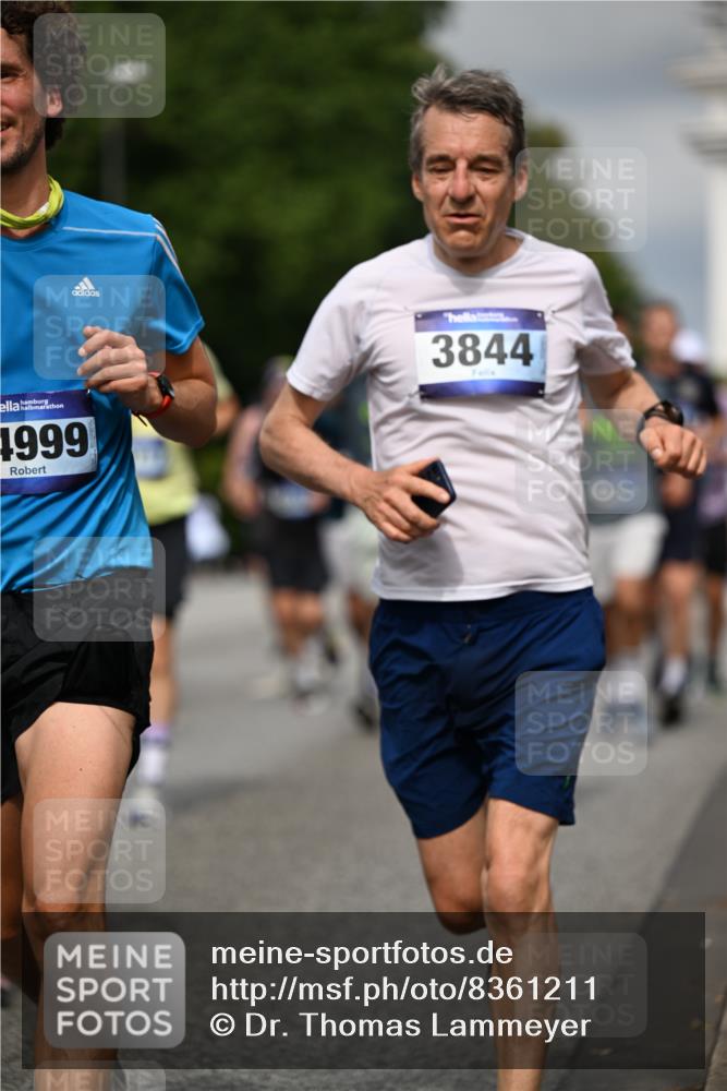 29.06.2025 - hella hamburg halbmarathon Dr. Thomas Lammeyer http://msf.ph/oto/8361211 29.06.2025 10:18:58 Kennedybrücke 1296, 1379, 1524, 1575, 1745, 2046, 2281, 2690, 3454, 3507, 3509, 3513, 3650, 4495, 4641, 5608, 5800, 5981, 6248, 6317, 6710, 7195, 7439, 7446, 7447, 7881, 8239, 8256, 8275, 8522, 8563, 8609, 8854, 8892, 9709, 9911, 9975, 10589, 10717, 10858, 11271 meine-sportfotos.de