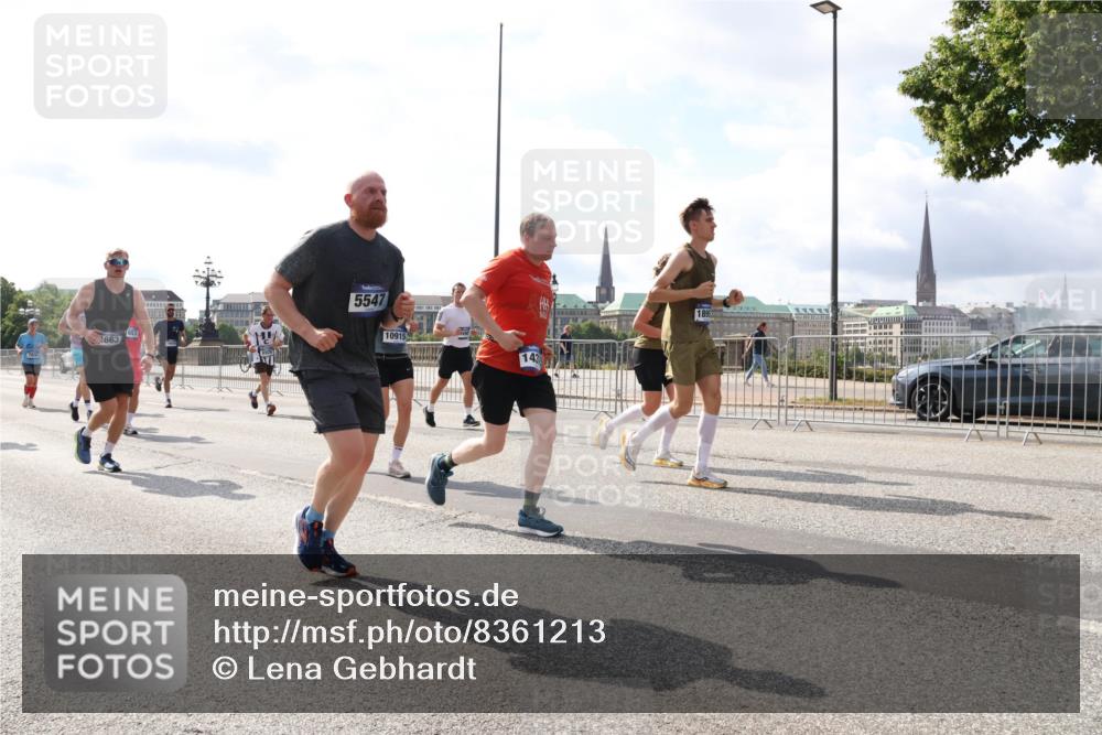 29.06.2025 - hella hamburg halbmarathon Lena Gebhardt http://msf.ph/oto/8361213 29.06.2025 10:01:41 Lombardsbrücke 1663, 653, 5547, 10915, 143, 1184, 1329, 1387, 1420, 1464, 1653, 1722, 1724, 1729, 1881, 1940, 2006, 2091, 2167, 2591, 2806, 2957, 3039, 3199, 3425, 3663, 4249, 4286, 4319, 4322, 4328, 4370, 4649, 4663, 5547, 5570, 5602, 5603, 5675, 5742, 6087, 6281, 0000, 6302, 6327, 6438, 6591, 6595, 6921, 6924, 7287, 7846, 8030, 8045, 8046, 8191, 8392, 8578, 8691, 8822, 8926, 9230, 10281, 10301, 10383, 10576, 10882, 10915, 11043, 11465, 14471 meine-sportfotos.de