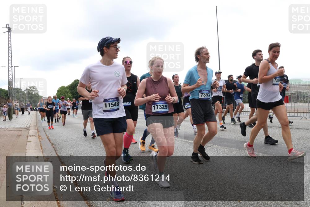 29.06.2025 - hella hamburg halbmarathon Lena Gebhardt http://msf.ph/oto/8361214 29.06.2025 10:48:20 Lombardsbrücke 11548, 17325, 1649, 7393, 3529, 7394, 1142, 1157, 1174, 1175, 1392, 1584, 1645, 1701, 2037, 2163, 2195, 2197, 2418, 2475, 2627, 2650, 2756, 2909, 2958, 3224, 3320, 3468, 3504, 3661, 3679, 3933, 4327, 4588, 4856, 5585, 5781, 5886, 5952, 6143, 7240, 7393, 7394, 7532, 7916, 8077, 8461, 8521, 8719, 8760, 8774, 8948, 9356, 9775, 9787, 9921, 10059, 10145, 10777, 10794, 11548, 11742, 11781, 13814, 15715, 16498, 16499 meine-sportfotos.de