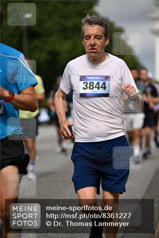 29.06.2025 - hella hamburg halbmarathon Dr. Thomas Lammeyer http://msf.ph/oto/8361227 29.06.2025 10:18:58 Kennedybrücke 1296, 1379, 1524, 1575, 1745, 2046, 2281, 2690, 3454, 3507, 3509, 3513, 3650, 4495, 4641, 5608, 5800, 5981, 6248, 6317, 6710, 7195, 7439, 7446, 7447, 7881, 8239, 8256, 8275, 8522, 8563, 8609, 8854, 8892, 9709, 9911, 9975, 10589, 10717, 10858, 11271 meine-sportfotos.de