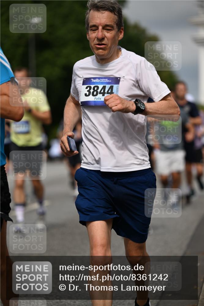 29.06.2025 - hella hamburg halbmarathon Dr. Thomas Lammeyer http://msf.ph/oto/8361242 29.06.2025 10:18:58 Kennedybrücke 1296, 1379, 1524, 1575, 1745, 2046, 2281, 2690, 3454, 3507, 3509, 3513, 3650, 4495, 4641, 5608, 5800, 5981, 6248, 6317, 6710, 7195, 7439, 7446, 7447, 7881, 8239, 8256, 8275, 8522, 8563, 8609, 8854, 8892, 9709, 9911, 9975, 10589, 10717, 10858, 11271 meine-sportfotos.de