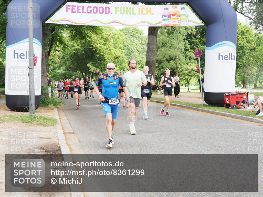 29.06.2025 - hella hamburg halbmarathon MichiJ http://msf.ph/oto/8361299 29.06.2025 10:42:57 Zwischen KM18-KM19 2034, 4249, 5643, 5721, 5744, 11039, 12440, 13394, 15134, 18719 meine-sportfotos.de