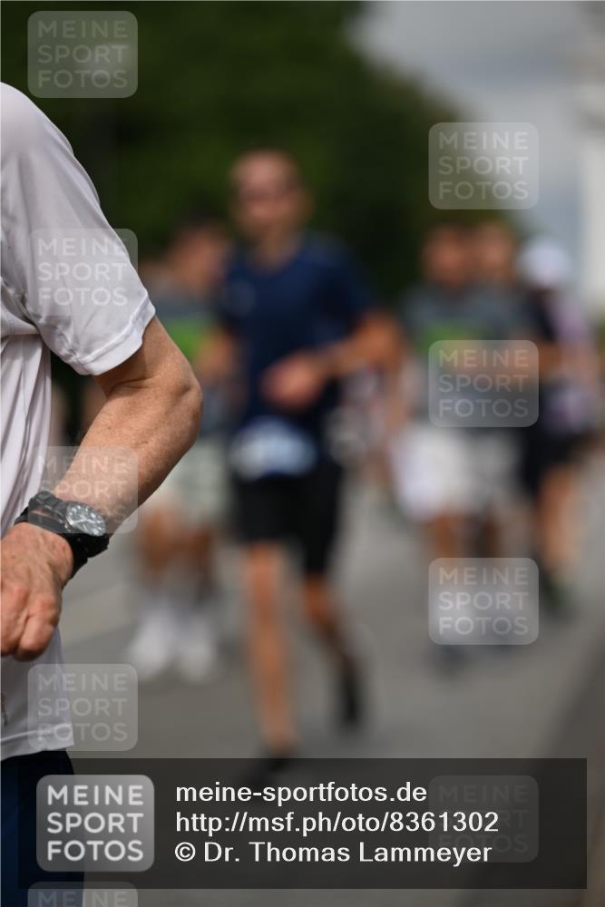 29.06.2025 - hella hamburg halbmarathon Dr. Thomas Lammeyer http://msf.ph/oto/8361302 29.06.2025 10:18:59 Kennedybrücke 1296, 1379, 1524, 1575, 1745, 2046, 2281, 2690, 3507, 3509, 3513, 3650, 4495, 4641, 5608, 5800, 5981, 6248, 6317, 6710, 7195, 7439, 7446, 7447, 7881, 8237, 8239, 8256, 8275, 8522, 8563, 8609, 8854, 8892, 9709, 9911, 9975, 10589, 10717, 10858, 11271 meine-sportfotos.de