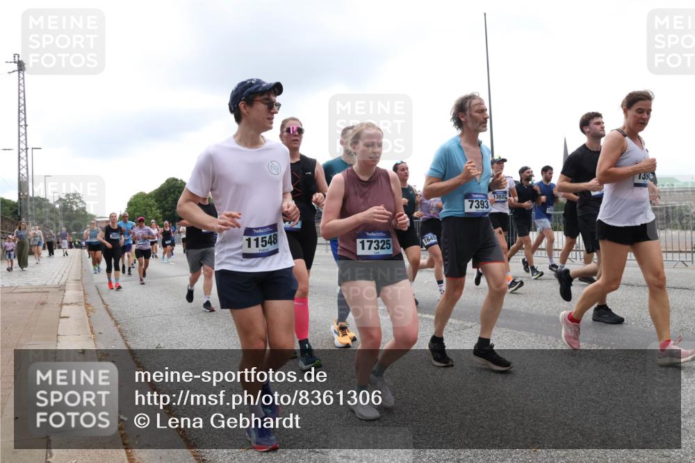 29.06.2025 - hella hamburg halbmarathon Lena Gebhardt http://msf.ph/oto/8361306 29.06.2025 10:48:20 Lombardsbrücke 2, 2031, 11548, 17325, 7393, 1352, 13, 1142, 1157, 1174, 1175, 1392, 1584, 1645, 1701, 2037, 2163, 2195, 2197, 2418, 2475, 2627, 2650, 2756, 2909, 2958, 3224, 3320, 3468, 3504, 3661, 3679, 3933, 4327, 4588, 4856, 5585, 5781, 5886, 5952, 6143, 7240, 7393, 7394, 7532, 7916, 8077, 8461, 8521, 8719, 8760, 8774, 8948, 9356, 9775, 9787, 9921, 10059, 10145, 10777, 10794, 11548, 11742, 11781, 13814, 15715, 16498, 16499 meine-sportfotos.de