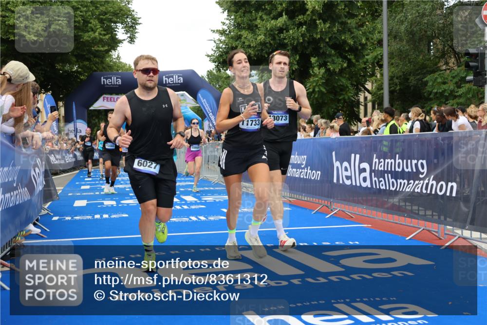 29.06.2025 - hella hamburg halbmarathon Strokosch-Dieckow http://msf.ph/oto/8361312 29.06.2025 10:51:10 Ziel 1366, 1461, 1817, 4077, 4404, 4816, 4967, 5600, 6027, 6657, 8261, 8316, 8508, 8704, 8930, 9476, 10480, 10508, 10603, 10667, 10868, 11512, 11625, 11733, 12016, 13073, 15480, 17384, 17530, 17823, 18019 meine-sportfotos.de