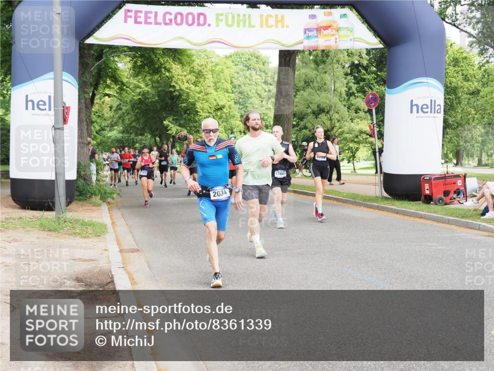 29.06.2025 - hella hamburg halbmarathon MichiJ http://msf.ph/oto/8361339 29.06.2025 10:42:57 Zwischen KM18-KM19 2034, 4249, 5643, 5721, 5744, 11039, 12440, 13394, 15134, 18719 meine-sportfotos.de
