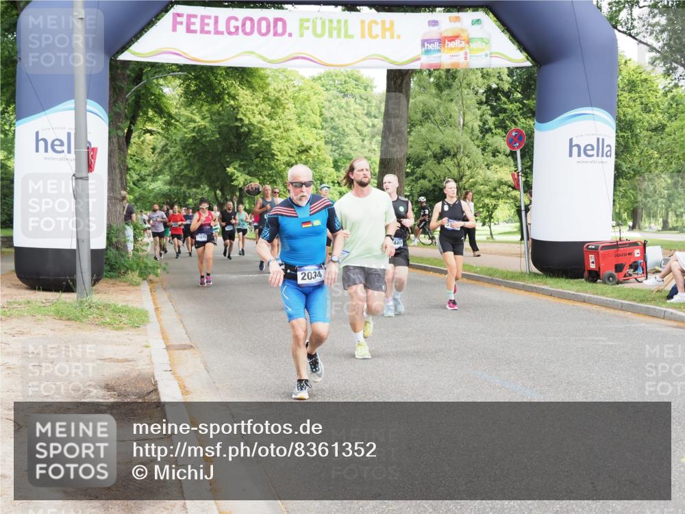 29.06.2025 - hella hamburg halbmarathon MichiJ http://msf.ph/oto/8361352 29.06.2025 10:42:57 Zwischen KM18-KM19 2034, 4249, 5643, 5721, 5744, 11039, 12440, 13394, 15134, 18719 meine-sportfotos.de